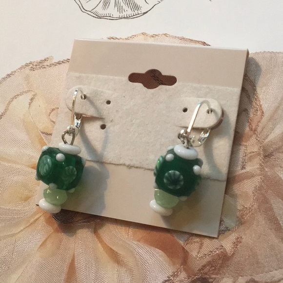 Emerald Green Cubed Earrings Jadite Faceted Stones Silver NWOT RED BANNER - Picture 3 of 6
